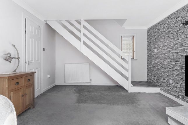 21, Livingstone Court, East Ayrshire photo 3