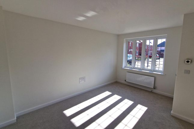 7, Hankinson Avenue, Cheadle photo 2