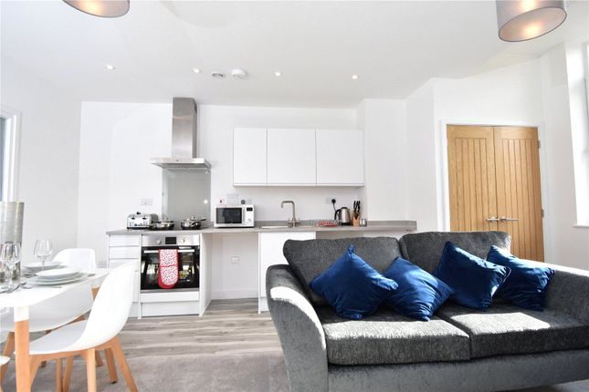 Flat 18, Old Custom House,, Main Road, Essex photo 4