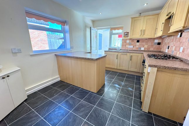 12, Orange Hill, Lutterworth photo 3