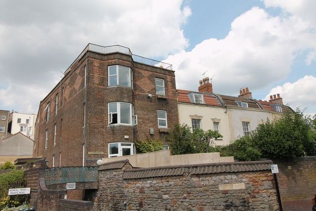Thumbnail Flat to rent in Haydon Court, Worrall Road, Clifton