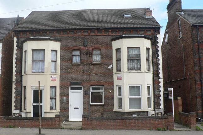 4a, The Acorns, 114-116 Old Bedford Road, Luton photo 4