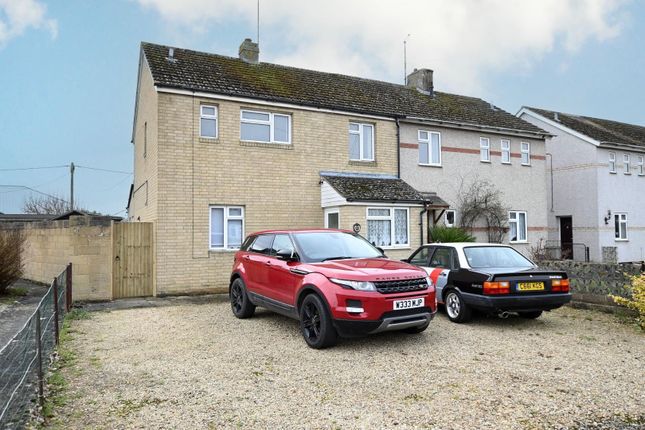 Thumbnail Semi-detached house for sale in Gassons Road, Lechlade