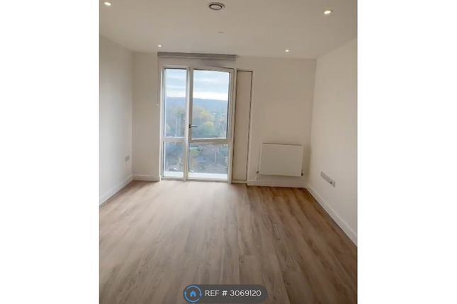 Flat, Addiscombe Grove, Croydon photo 2