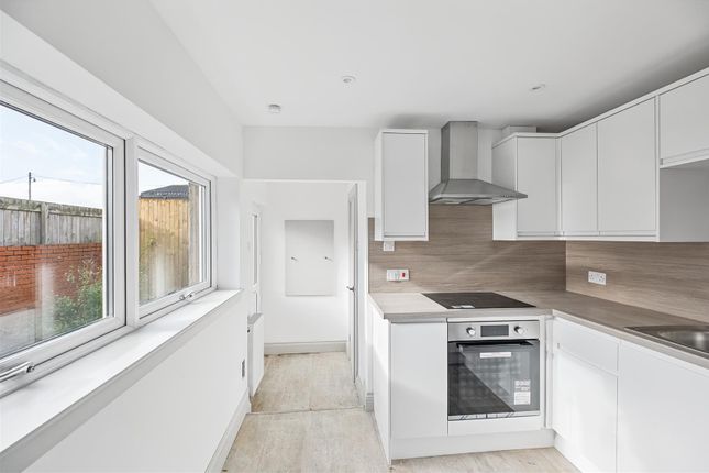 26, Crossgates, Bellshill photo 3