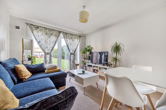Flat for sale in Northern Road, Aylesbury
