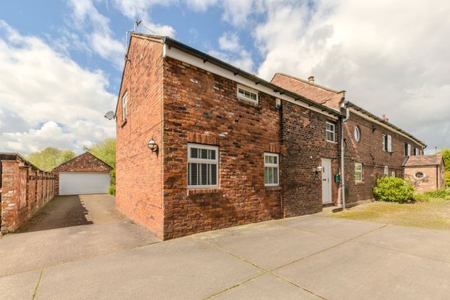 Thumbnail Barn conversion for sale in Brookhouse, Chester Road, Holmes Chapel