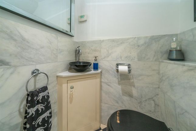 Fox Cottage, Bedmond Road, ABBOTS LANGLEY photo 3
