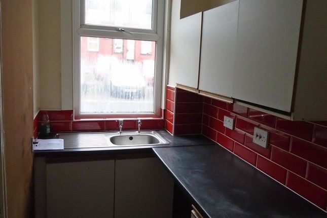 2 Edgware Grove, Leeds photo 5