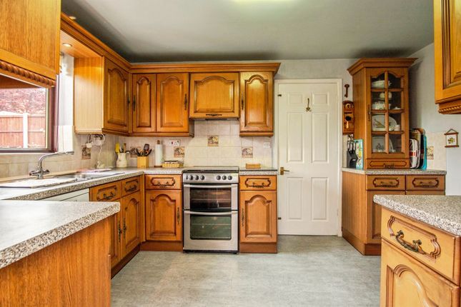 49, Meadowbank Drive, Worcester photo 4