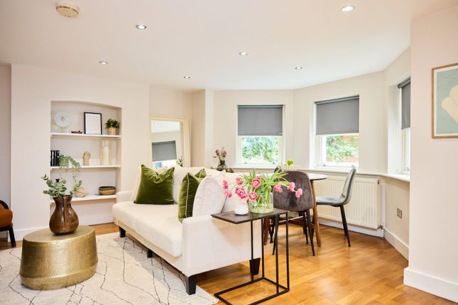 Flat B, 30, Mildenhall Road, London photo 4
