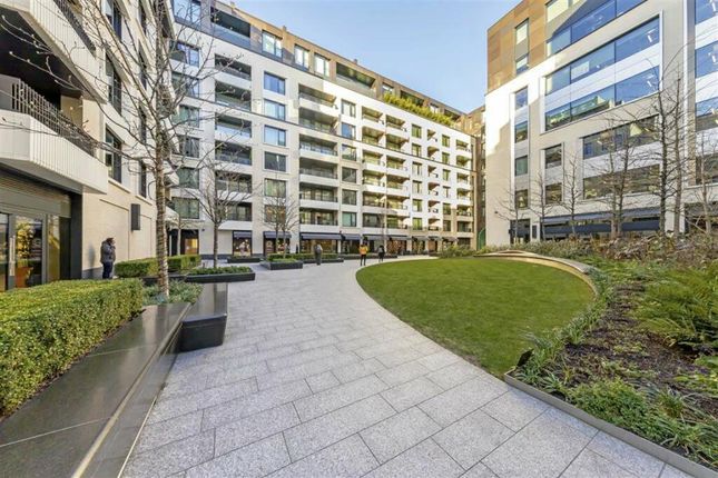 Thumbnail Flat to rent in Rathbone Place, Fitzrovia, London