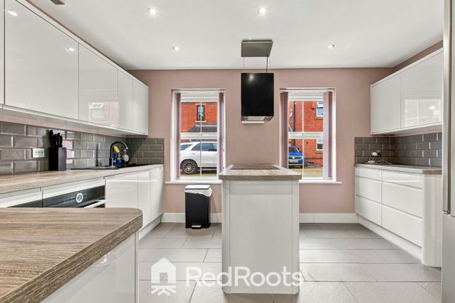 3 Fountains Close, Kirk Sandall, South Yorkshire photo 4