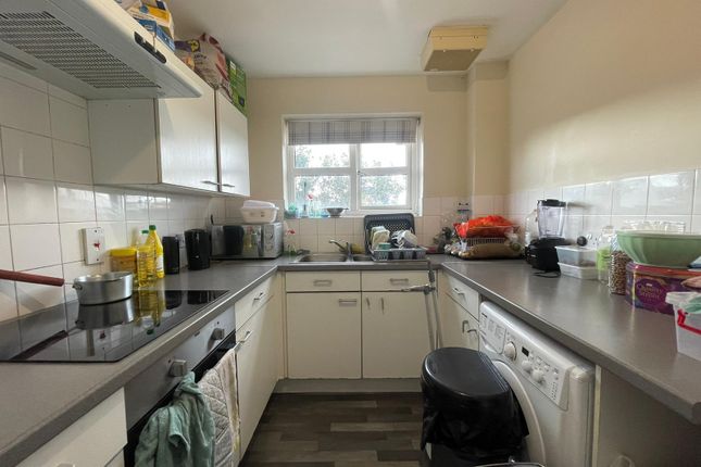 Flat for sale in Lavender Place, Ilford