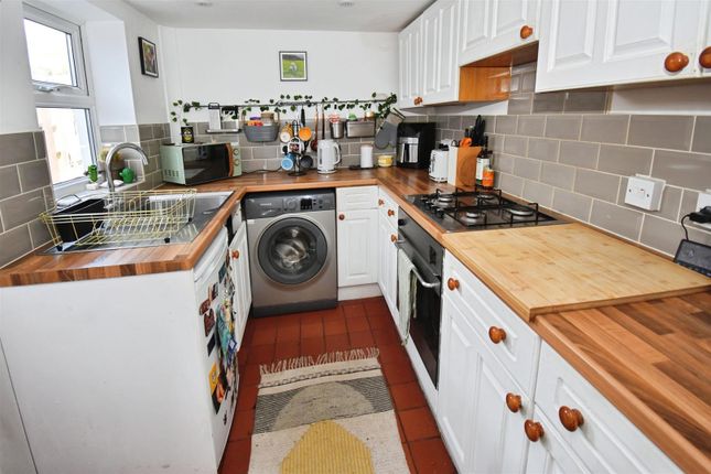 111, Dibles Road, Southampton photo 3
