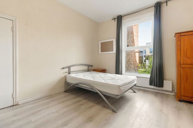 Flat B, 21, Wilberforce Road, London photo 3