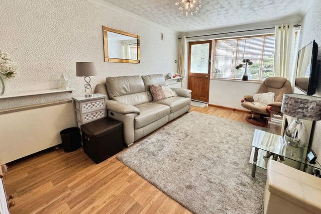 7, Lambton Close, Ryton photo 5