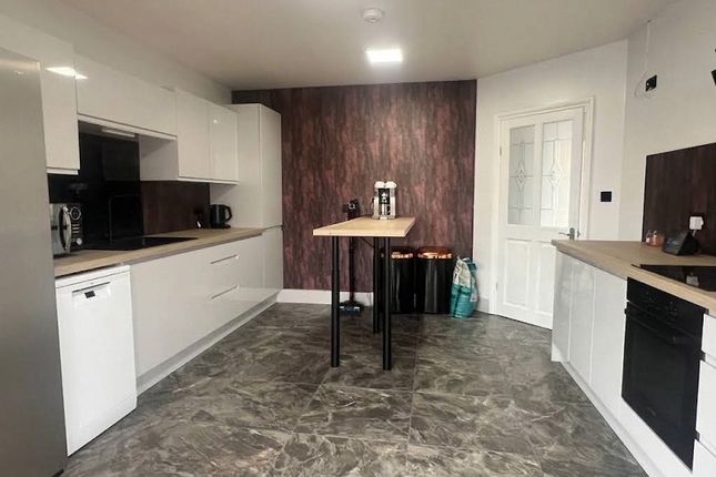 Swn-y-Nant, 283 Cwmamman Road, Ammanford photo 3