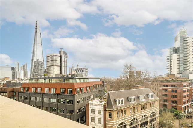 Flat for sale in Hilary Mews, London