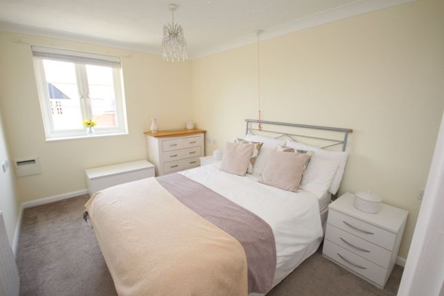 33, Bennett Court, Letchworth Garden City photo 4