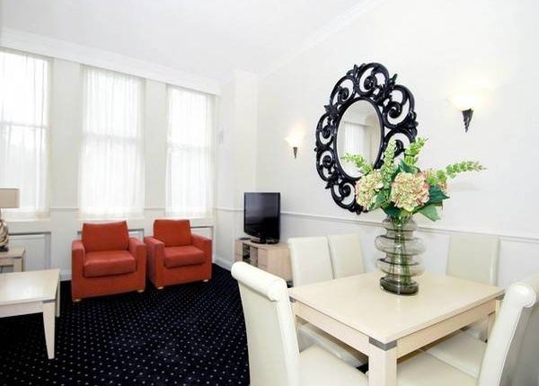 Flat to rent in The Collingham, Collingham Gardens, London
