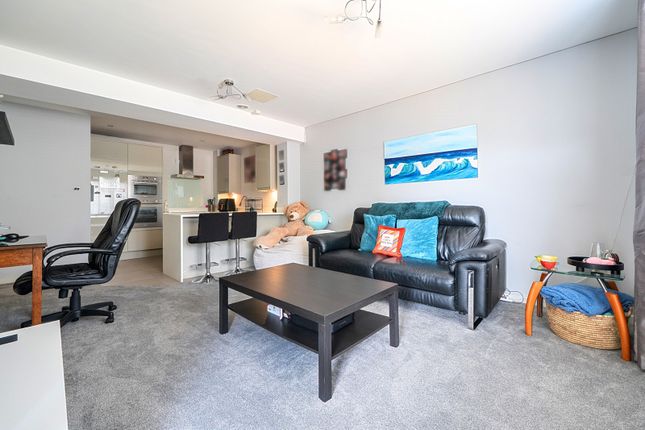 Flat 5, Caversham House 15-17,, Church Road, Reading photo 4