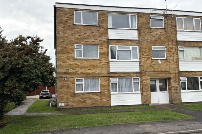 1-bed flat on Stafford Close, Bulkington, £35,000