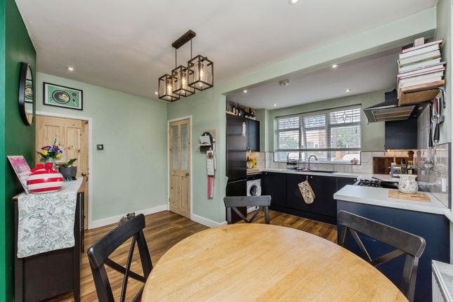 36, Linley Grove, Stoke-on-Trent photo 2