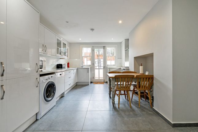 Second Kitchen