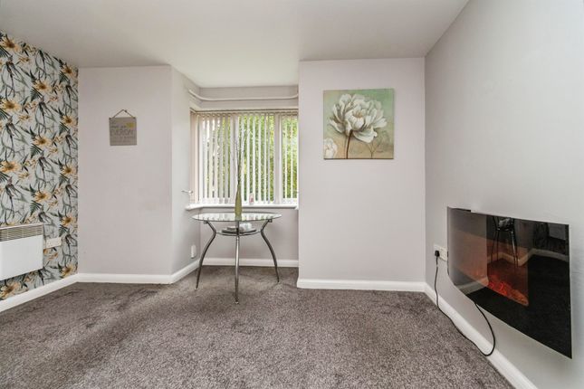 8b, Alice Street, Bilston photo 4