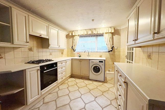 6, St. Lawrence Road, Evesham photo 2