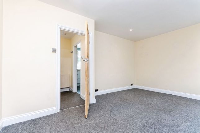 16, Hadbury Road, Nottingham photo 3