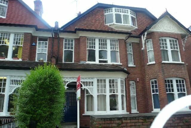 7a, Princes Avenue, London photo 5