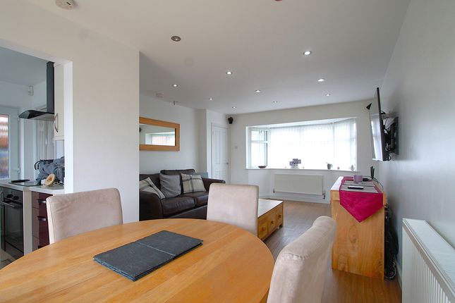 100 Kings Drive, Leicester photo 4