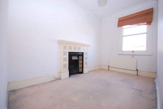 Flat to rent in Lanercost Road, Tulse Hill