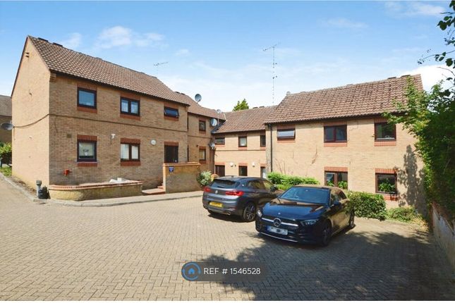 Moorside, Stratford Way, Hemel Hempstead photo 2
