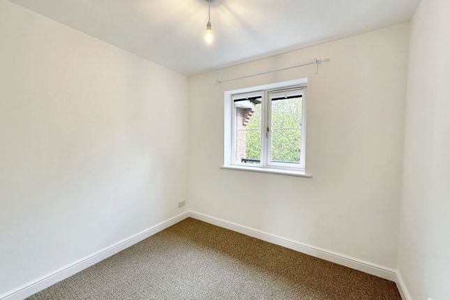 Flat to rent in Heritage Drive, Longford