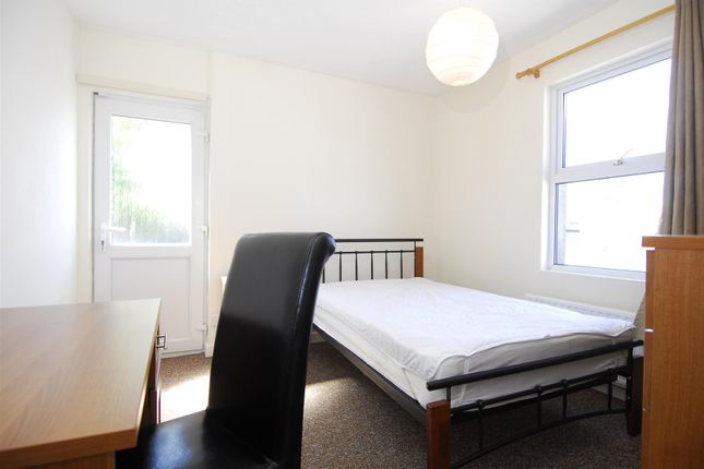 Thumbnail Property to rent in Cheltenham Place, Plymouth