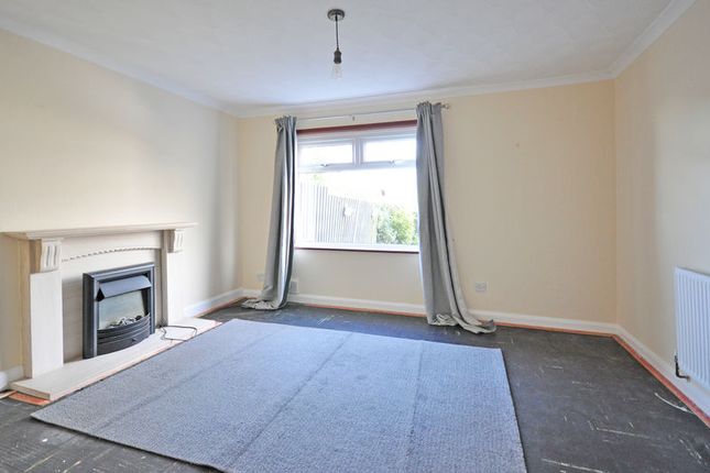 113, Brynglas, Cwmbran photo 3