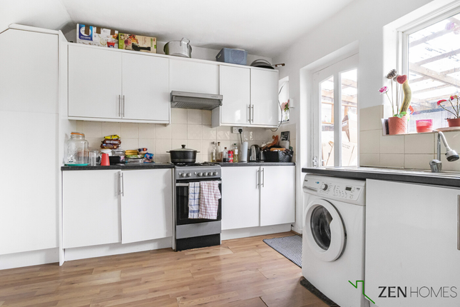 26 Chelsfield Green, London photo 4