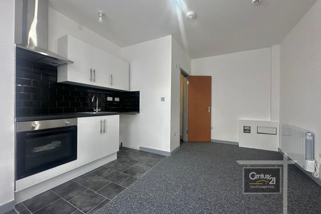 Flat 1,  98, Bitterne Road West, SOUTHAMPTON photo 2