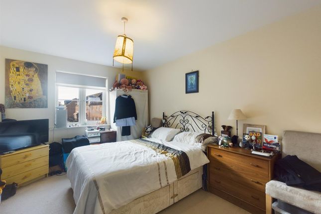 183, Riverside Drive, Lincoln photo 4