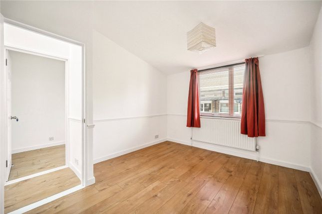 6, Bodley Manor Way, London photo 4