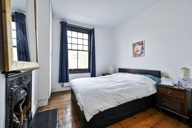 Flat for sale in St Olafs Road, Fulham, London