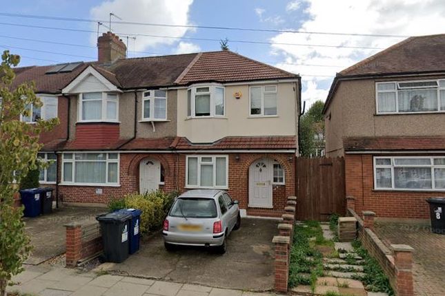 End terrace house for sale in Torrington Road, Perivale