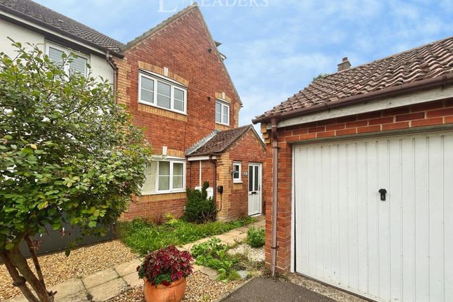 4-bed terraced on Kingfisher Drive, West Sussex, £350,000