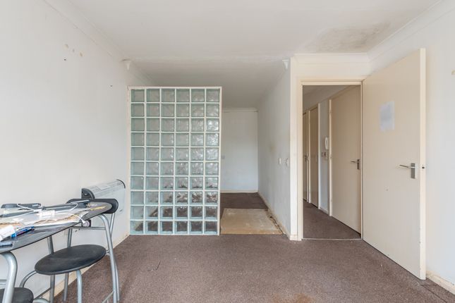 21, St. Lukes Court, Willerby photo 2