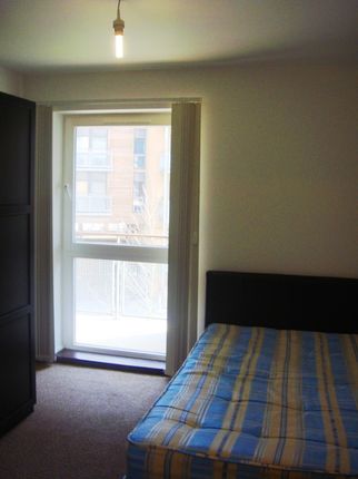 Flat 3, Lockwood House Harry Zeital Way, London photo 5