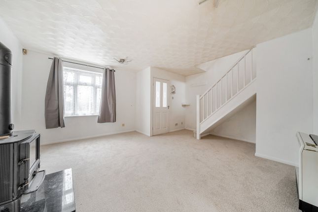4, Dandelion Close, Hampshire photo 3