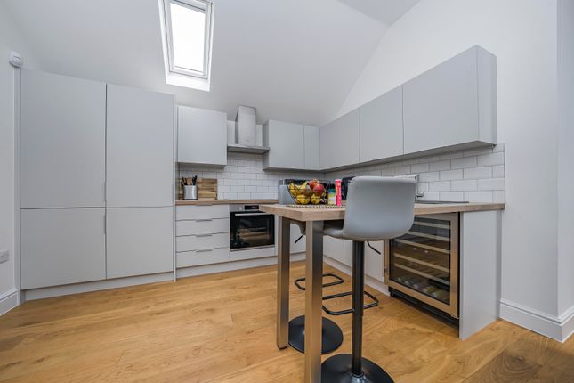 Flat 2, 219, Swakeleys Road, Uxbridge photo 3
